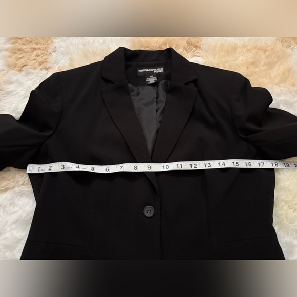 ‼️ Sale ‼️ Norton McNaughton Women's Black Blazer and Skirt Set - Picture 4 of 15